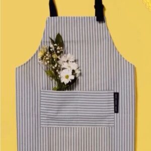 "Laugh Dance Chop" apron. 2 pockets & an adjustable neck strap. ELLEN shop